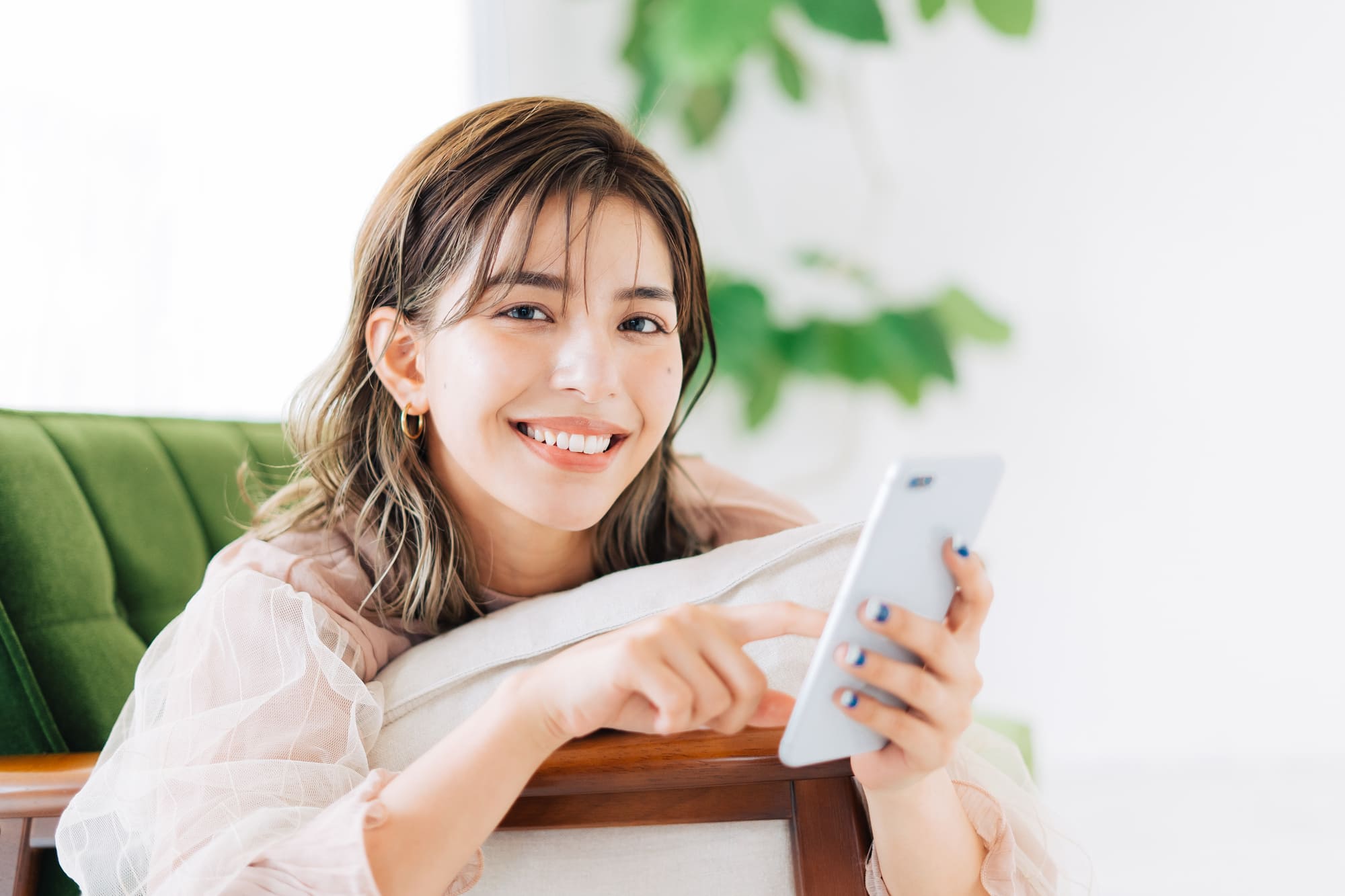 女性 から 食事 に 誘う line 例文
